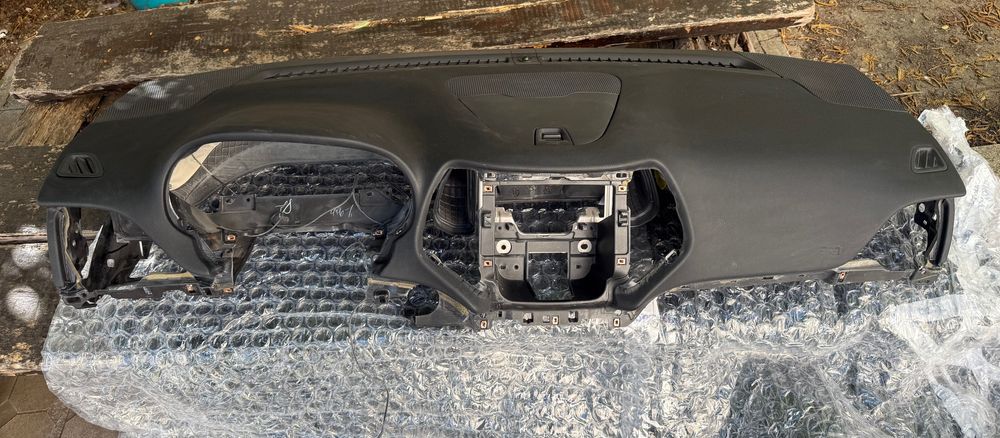 Напълно оборудвано табло за Jeep Cherokee V