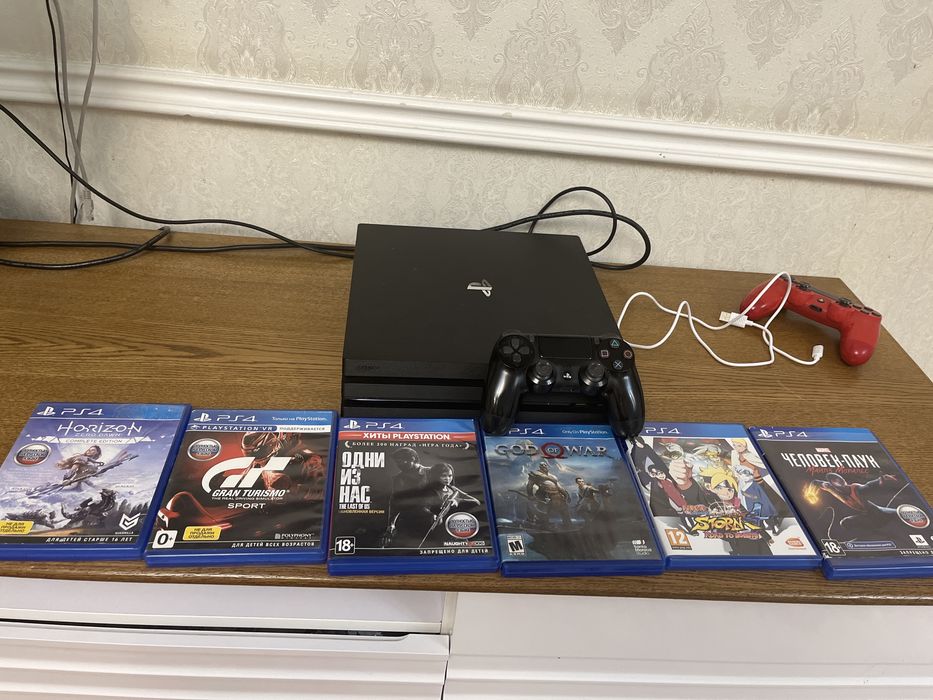 PS4 Pro 1 ТБ + 6 игр , в отличном Состоянии