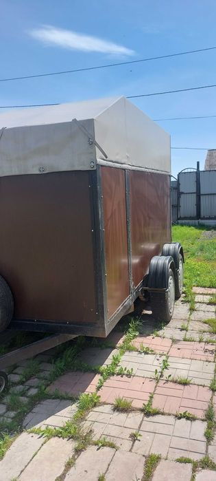Продам коневозку.