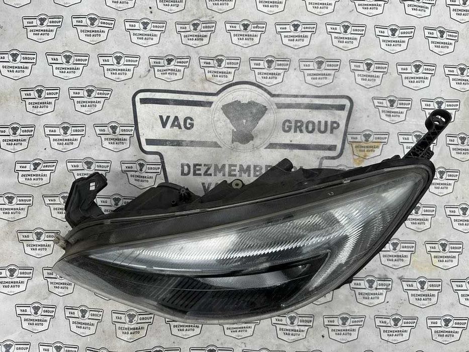 Far Stanga Opel Astra J Facelift 2014 Cod 1LG010011-09