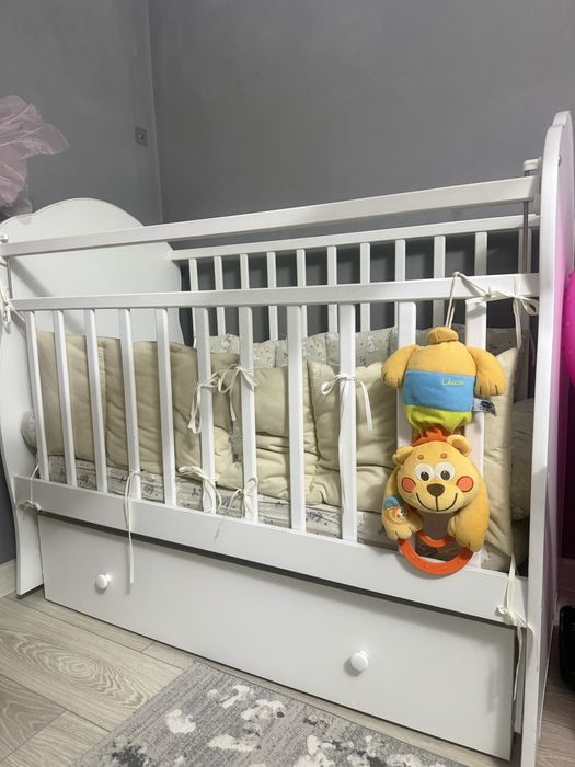 Кроватка детская манеж с маятником