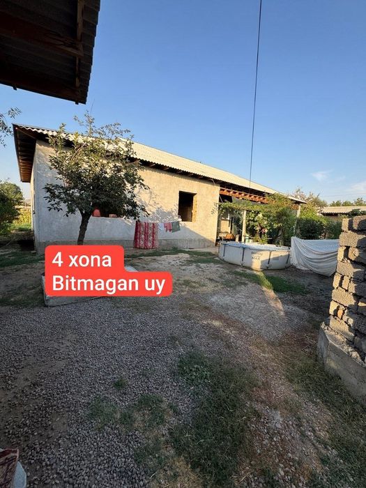 9 sotixlik 5 xona tayor uy va 4 xona bitmagan uy Gaz svet ichimlik suv