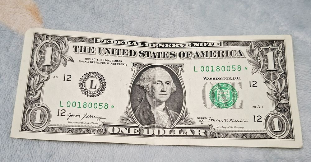 Доллар со звёздочкой