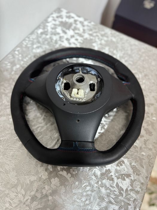 Vând volan custom BMW e 60