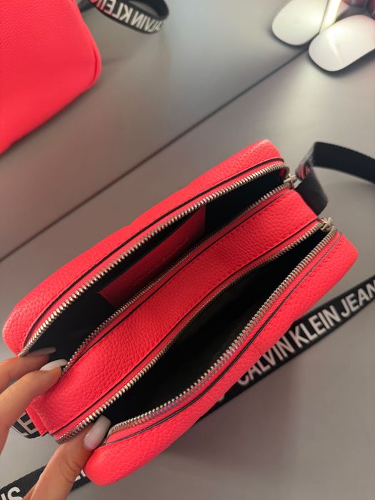 Чанта Calvin Klein