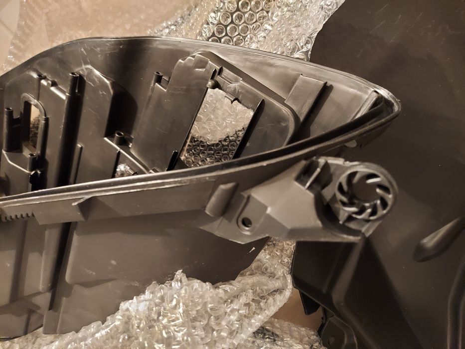 Корпус фара на W221 Mercedes, рестайлинг, s500,S65amg