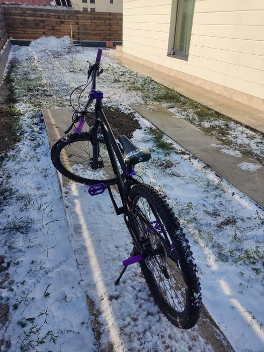 Vând bicicleta Dirt jumper