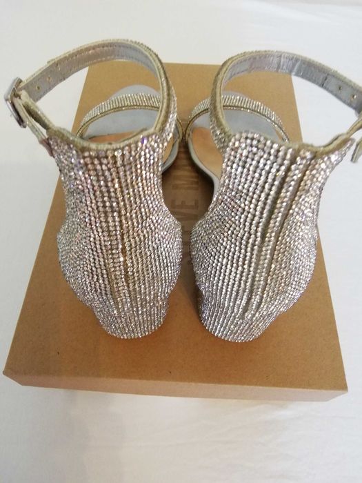 НОВИ Дамски обувки STEVE MADDEN 37 номер