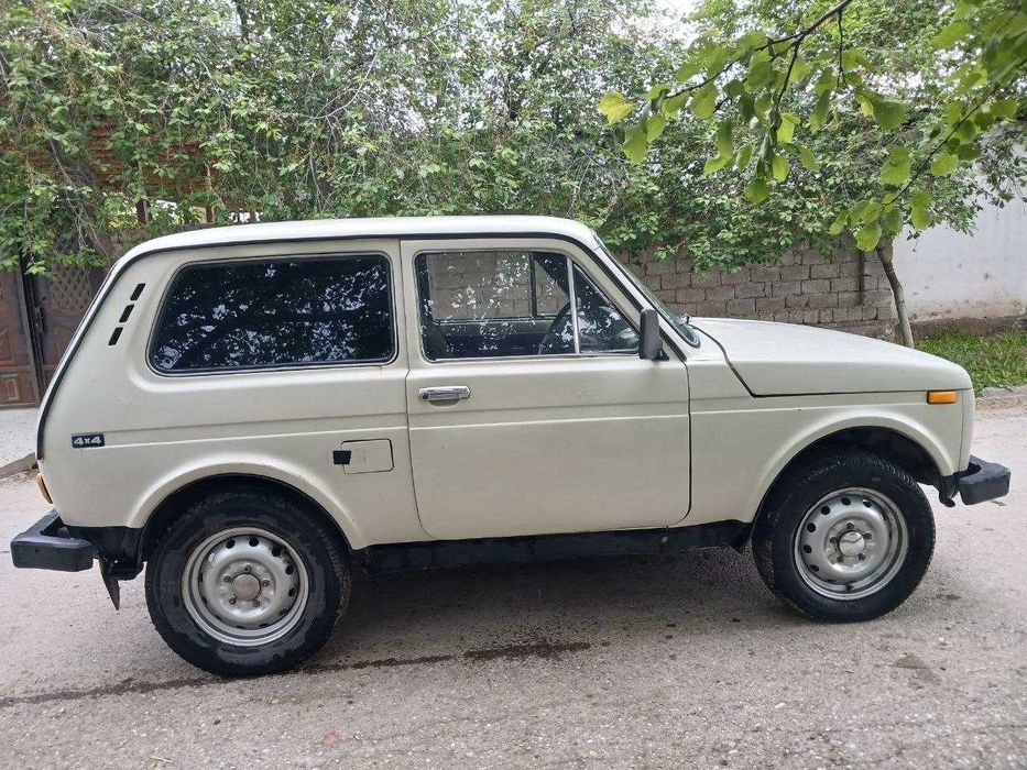 Нива 4×4 сотилади
