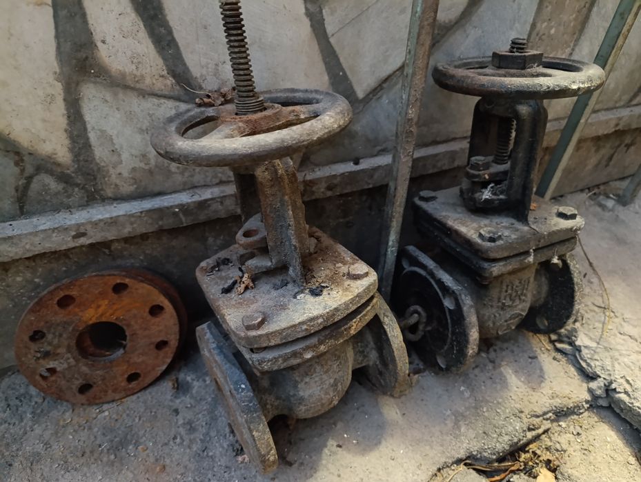 Чугунные задвижки и фланец