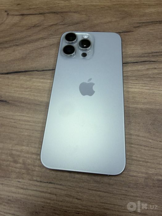 IPhone 15 pro max natural titan