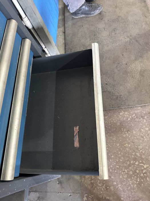 Верстак слесарный