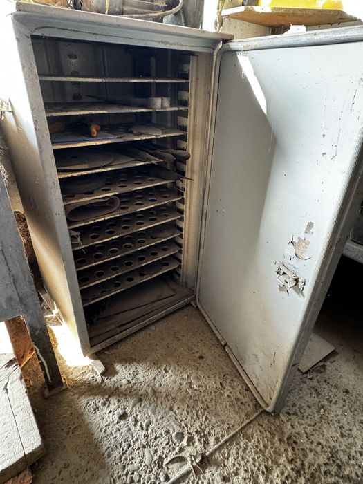 Шкаф металлический