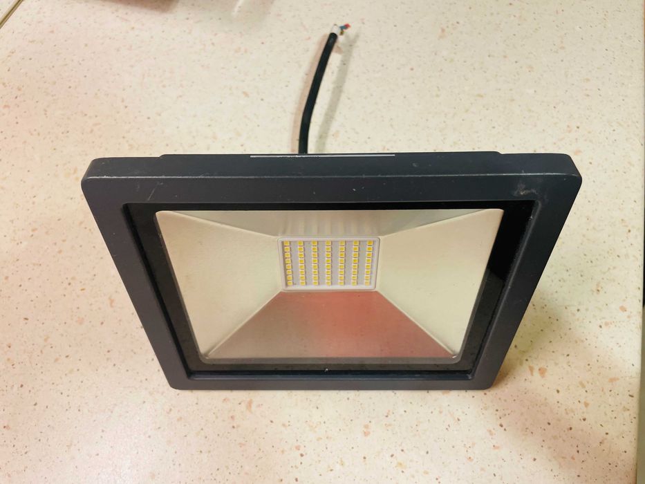 Proiector LED Adeleq