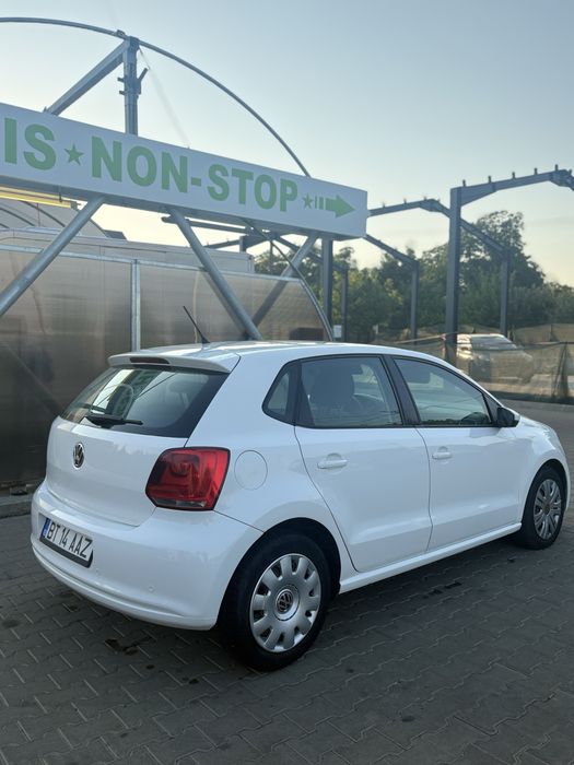 VOLKSWAGEN Polo 2012 — imagine 3