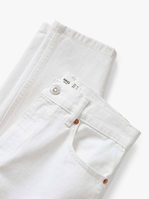 Джинсы moms от Mango