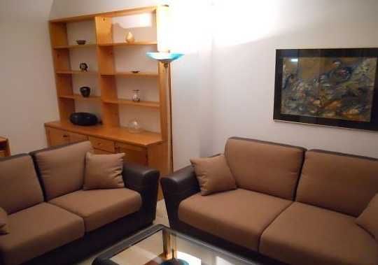 Дава се под наем Тристаен апартамент в Пловдив, Център - 74 кв.м за 209.1 € - Снимка #1