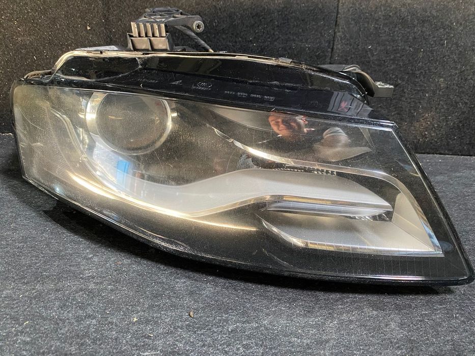 Привозные Фары на Ауди А4 B8