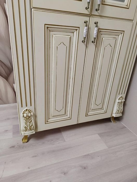 Шкаф для гостинной