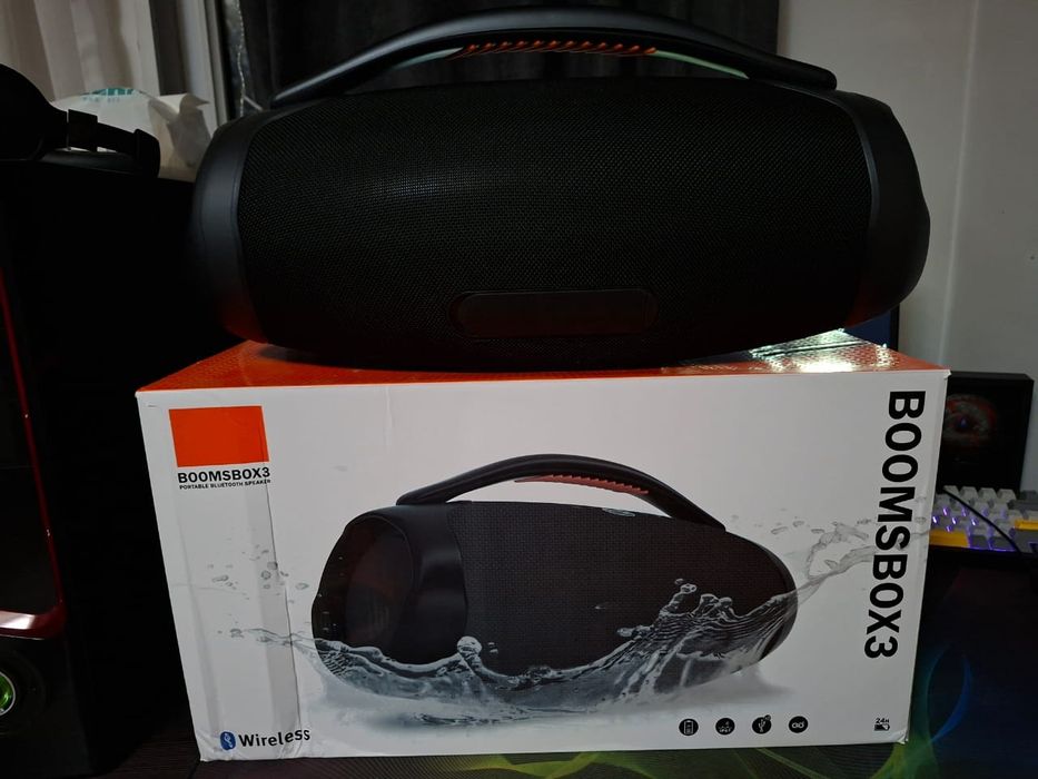 Продам JBL boomsbox3