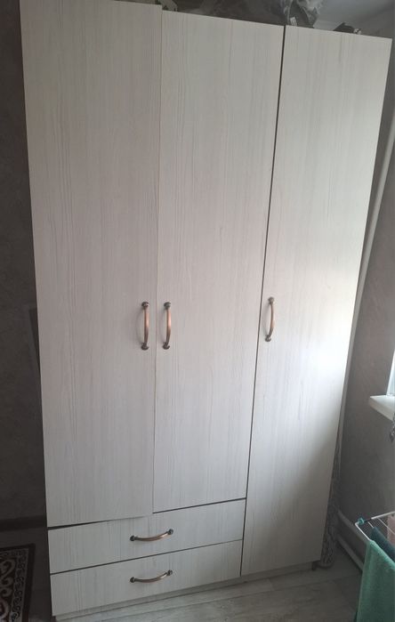 Продам шкаф в хорошом состояний