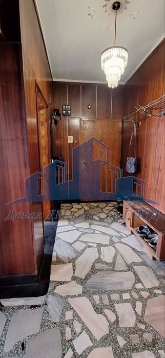 Продава се Многостаен апартамент в Шумен, Военно училище - 110 кв.м за 1159 €/кв.м - Снимка #9