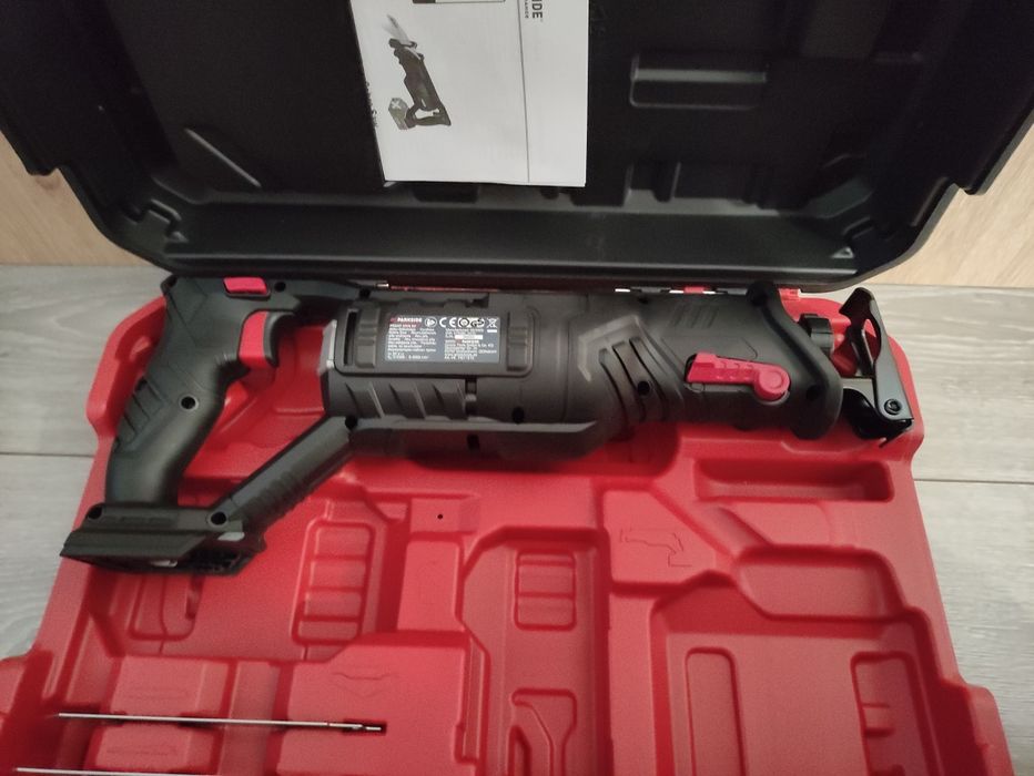 Ferastrau sabie parkside performance pe acumulator de 20 V