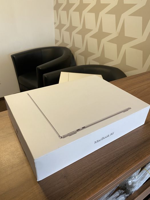 MacBook Air 13-inch/ M4 / 16 Gb RAM / 256 Gb / Silver / Sigilat|