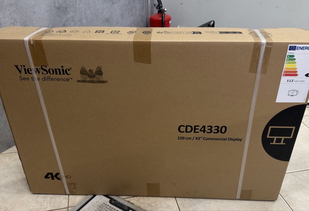 Презентационен дисплей ViewSonic 43" CDE4330 4K