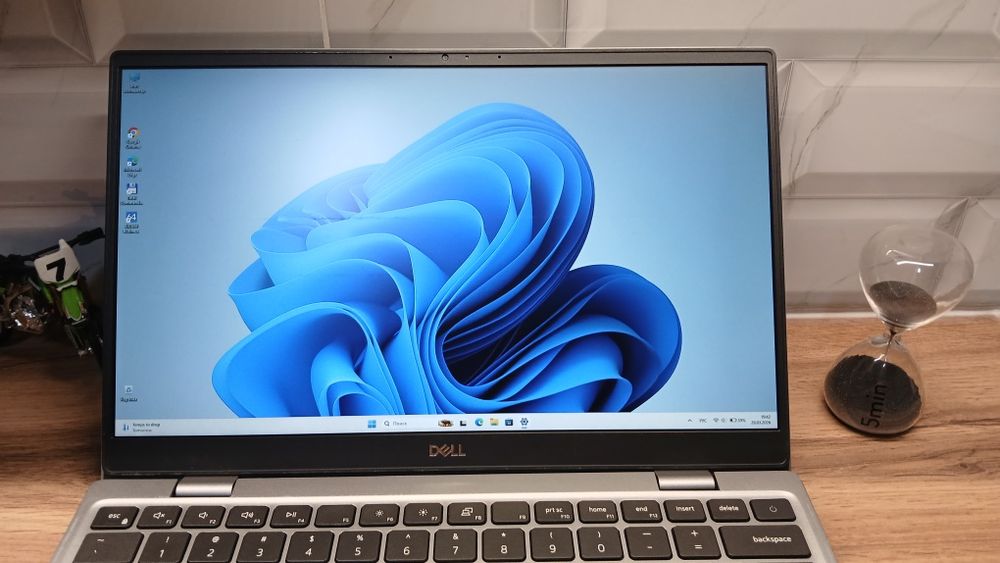 Dell latitude i3 11 avlod  8GB+256GB FullHD