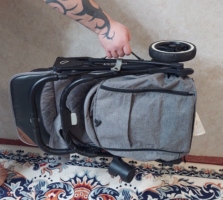 Продам Коляску в хорошем состоянии