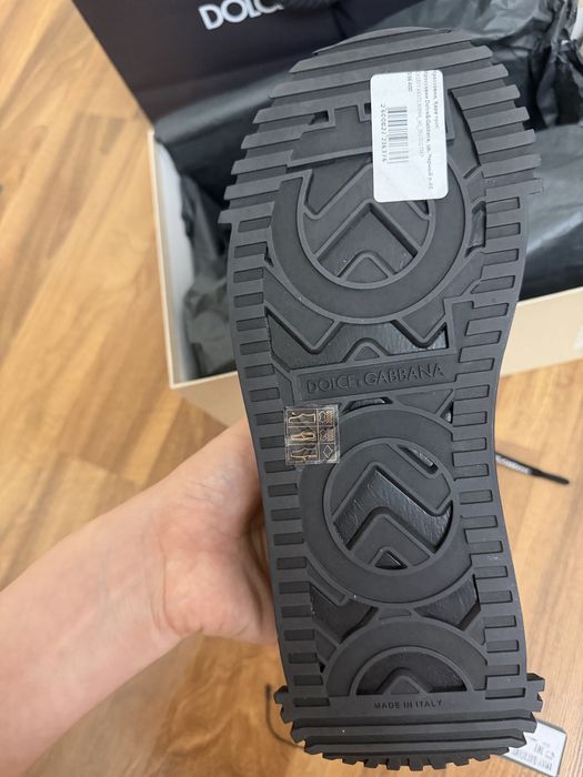 Абсолютно новые кроссовки Dolce&Gabbana
