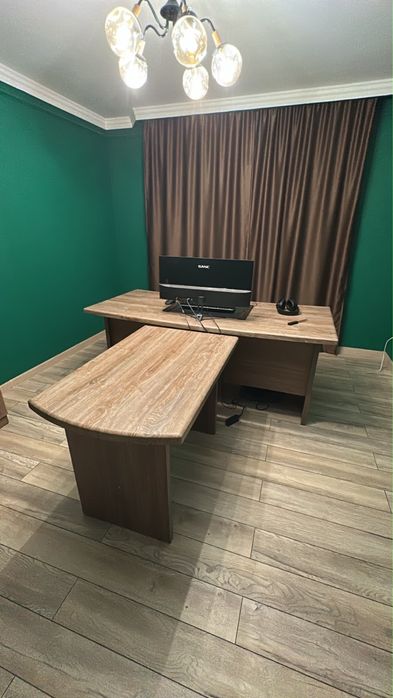 Продается рабочий офисный стол