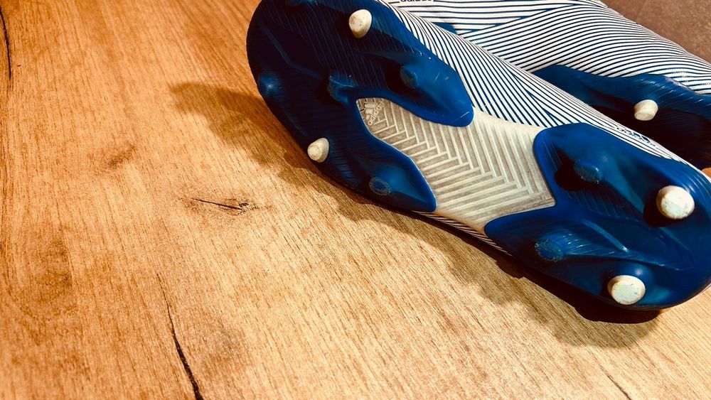 Продам бутсы adidas Nemeziz