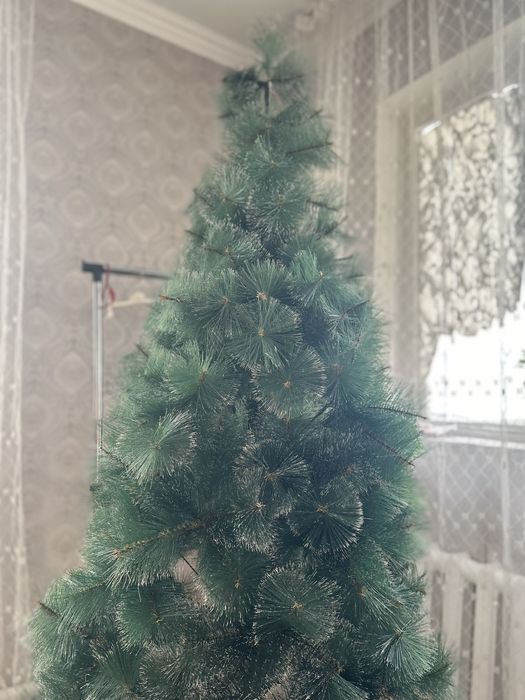 Продам искуственную ёлку