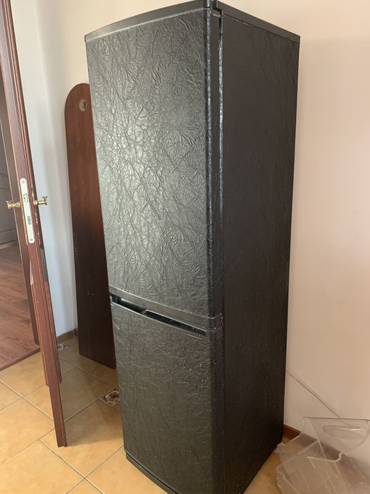 Холодильник Samsung