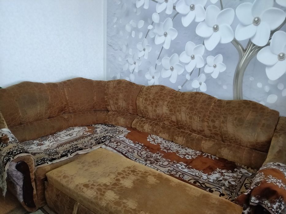 Угловой диван с креслом