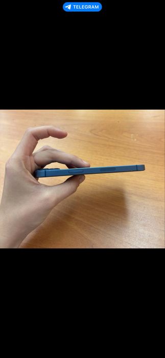 Продам Айфон 13 на 512 гб