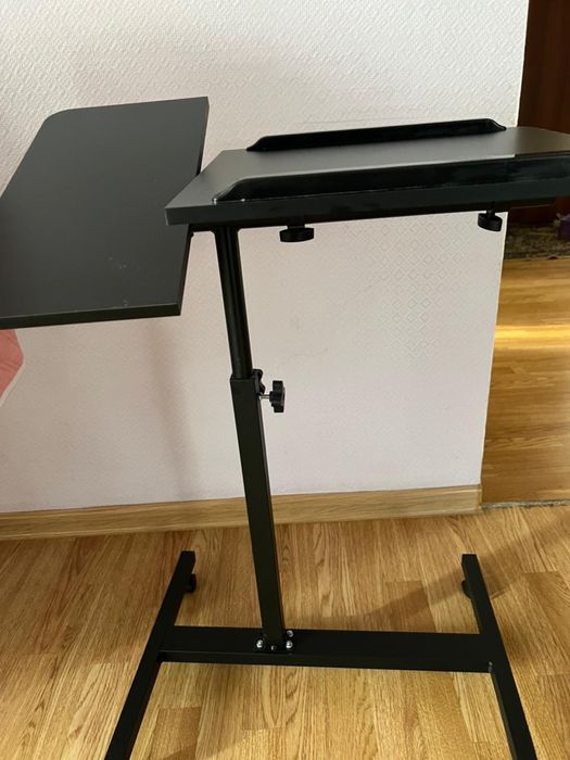 Столик доя ноутбука