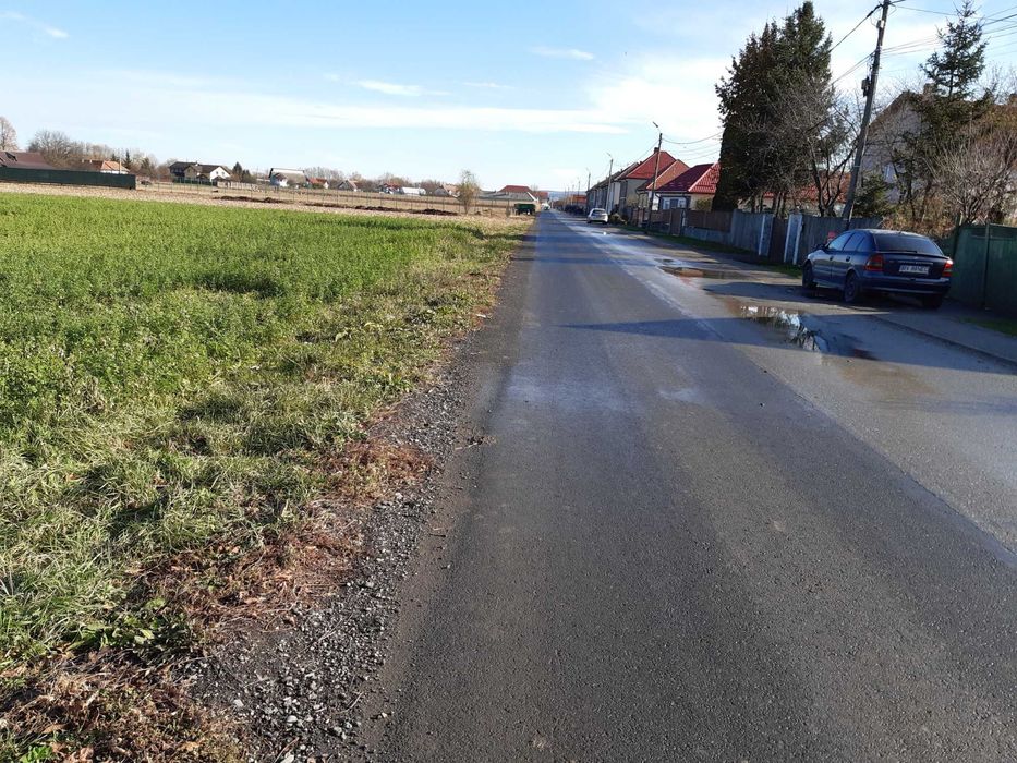 Vand teren intravilan, construibil,utilitati, central Lunca Calnicului