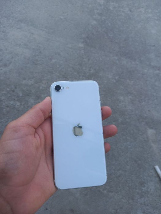 Iphone se2 sotiladi