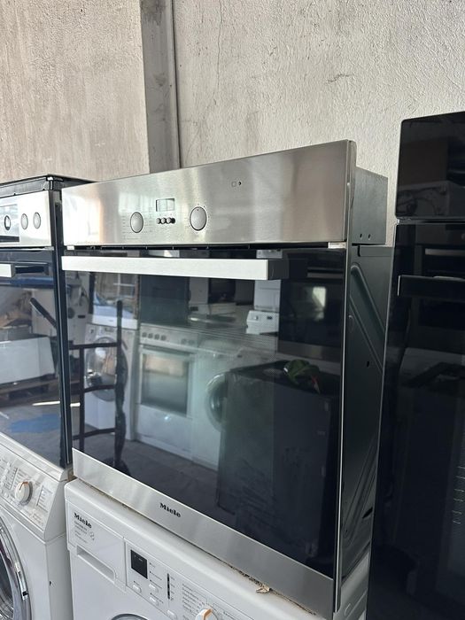 Фурна +гаранция 1 година.  MIELE за вграждане. Конвекция. Безплатна доставка за София