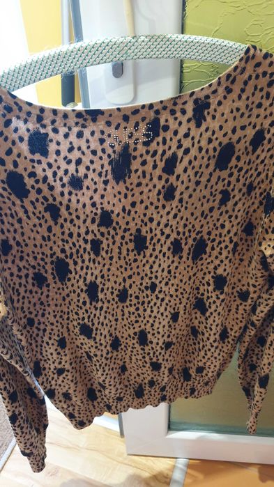 Guess дамска връхна дреха