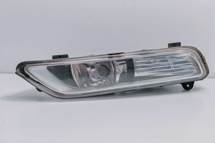 Far Ceata  proiector stanga 17662401 Volkswagen VW Passat B7