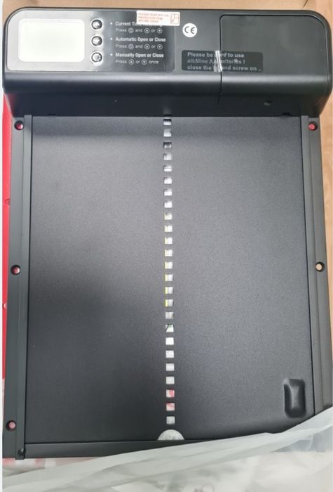 Vand usa inteligenta automata pentru cotet gaini pui