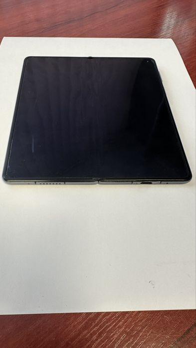 Продавам HUAWEI MATE X3 512GB, гаранционен.