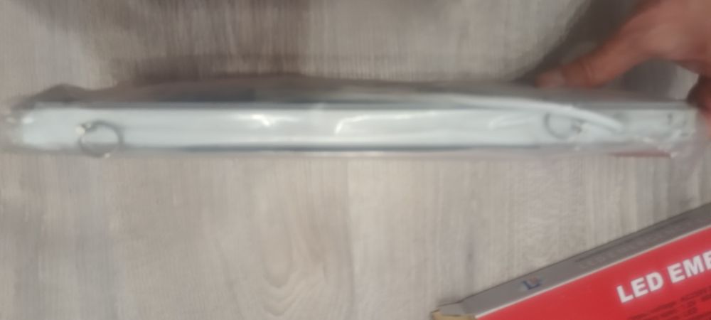 Lampa exit interior-exterior noi la cutie