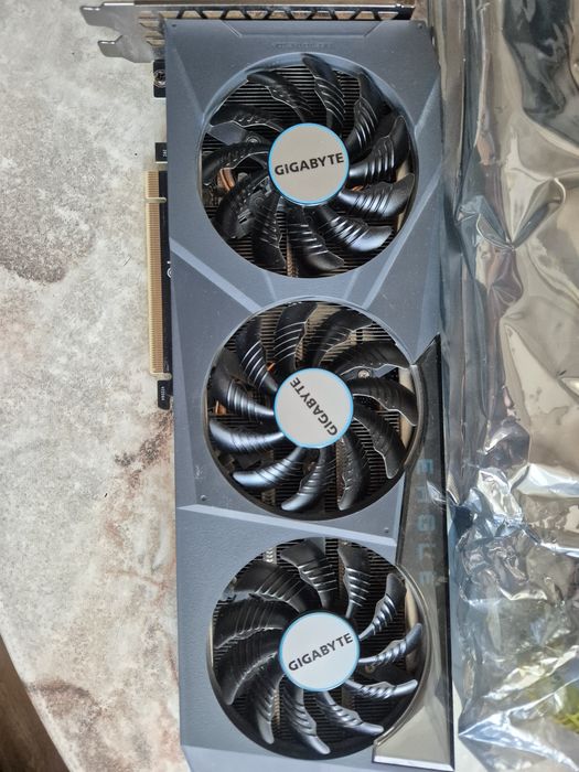 Видеокамера Gigabyte GeForce RTX 3060 Ti