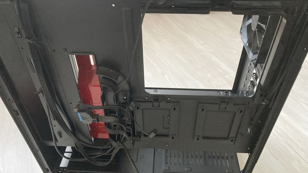 Продаю корпус NZXT H510i