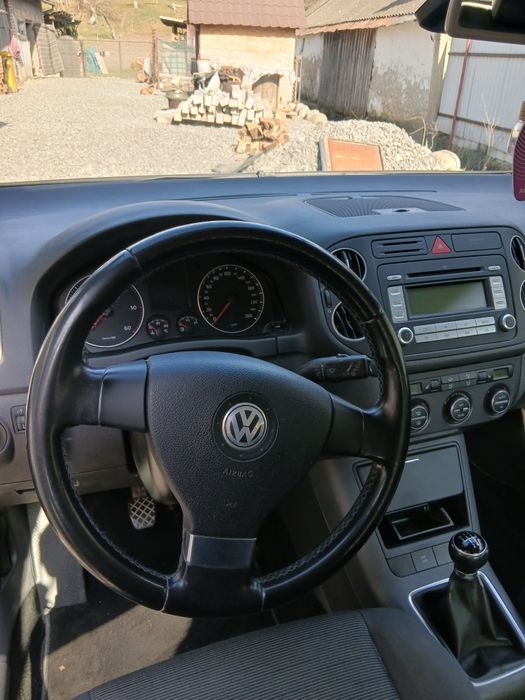 Vând golf plus 5 diesel